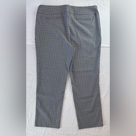 Hilary Radleyโ Glen Plaid Slim Fit Dress Pants - Womens 2X - Picture 4 of 12